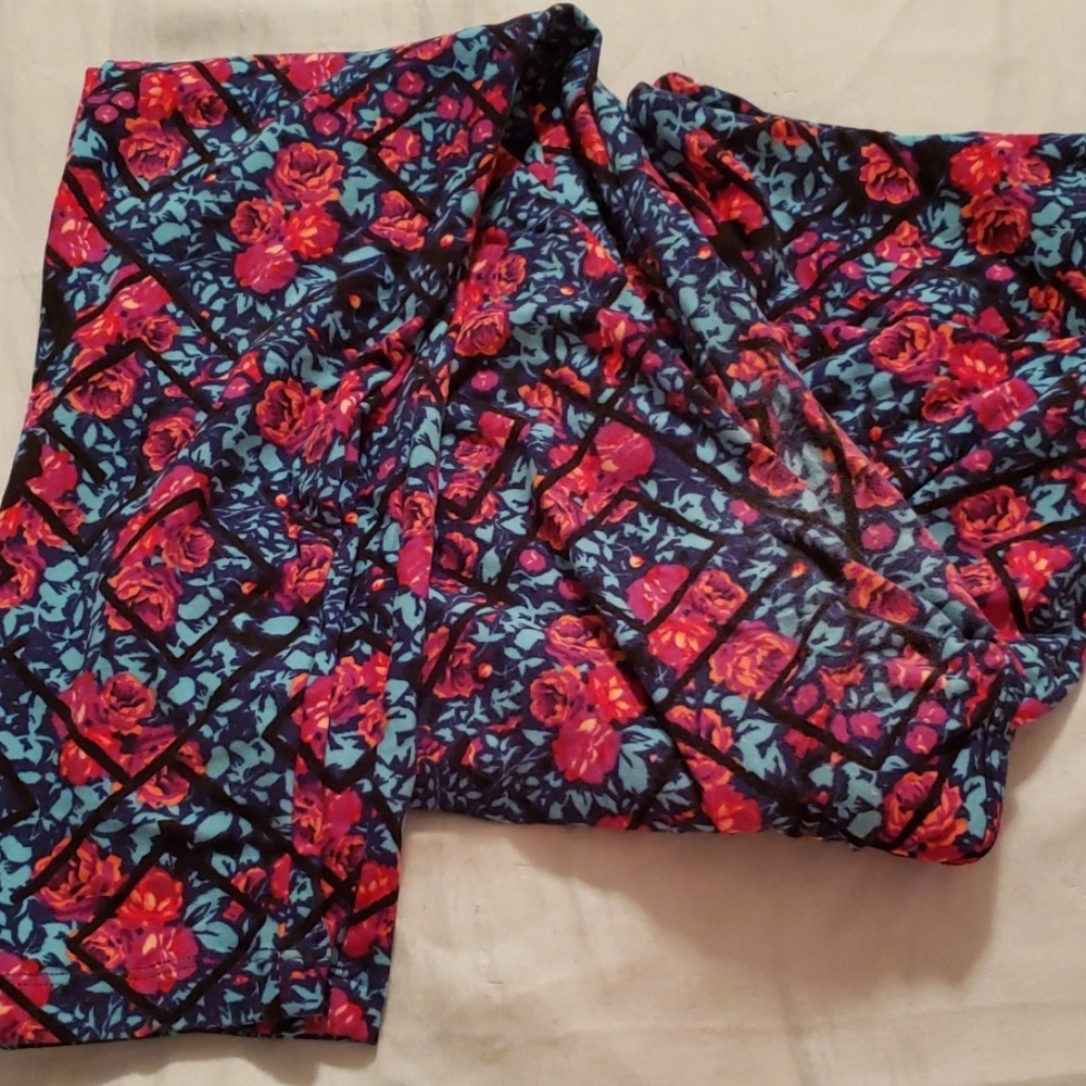 Floral Lularoe TC leggings